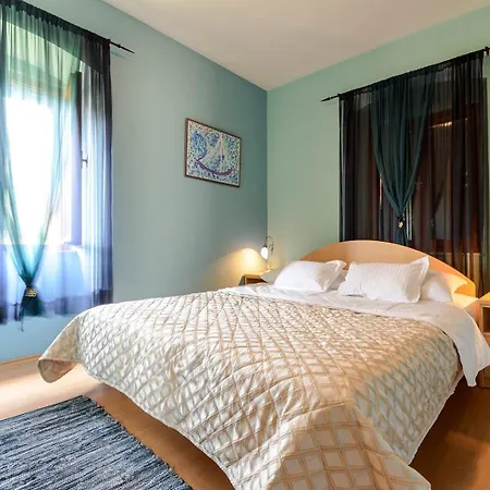 Apartment Donna Trogir